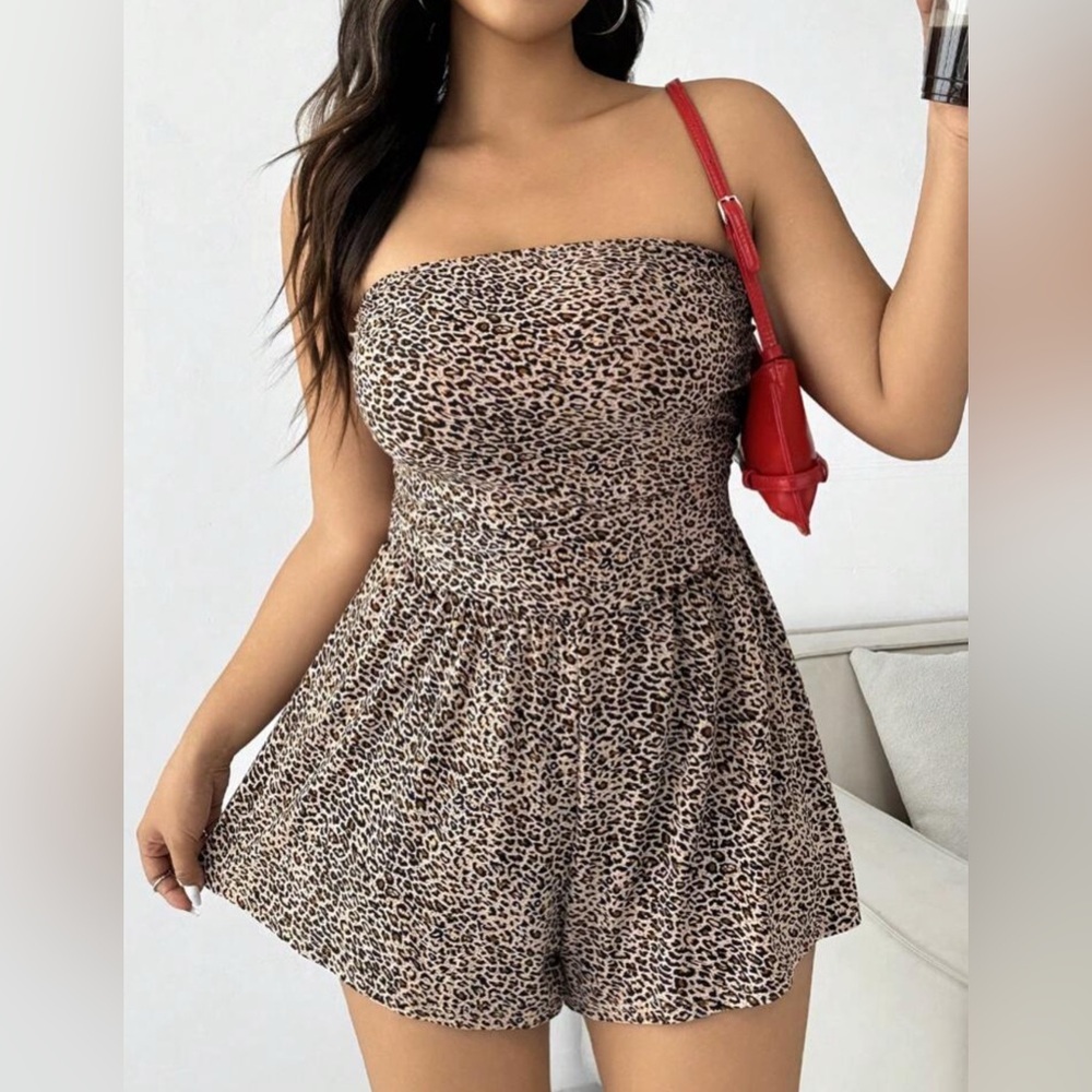✨ Leopard Strapless Romper SHEIN Size L Flowy Summer Chic NWOT Women ✨